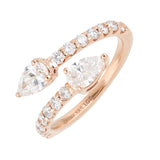 Anillo Abrazo de Oro Rosa 14k con diamantes de laboratorio, en toma de catálogo sobre fondo blanco.