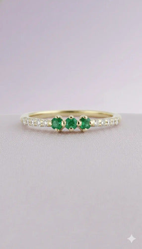 Anillo Felicia ¦ Esmeralda · Oro Amarillo