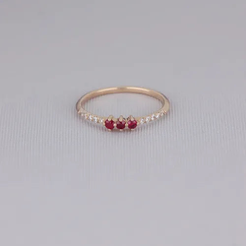 Anillo Felicia ¦ Rubíes · Oro Rosa
