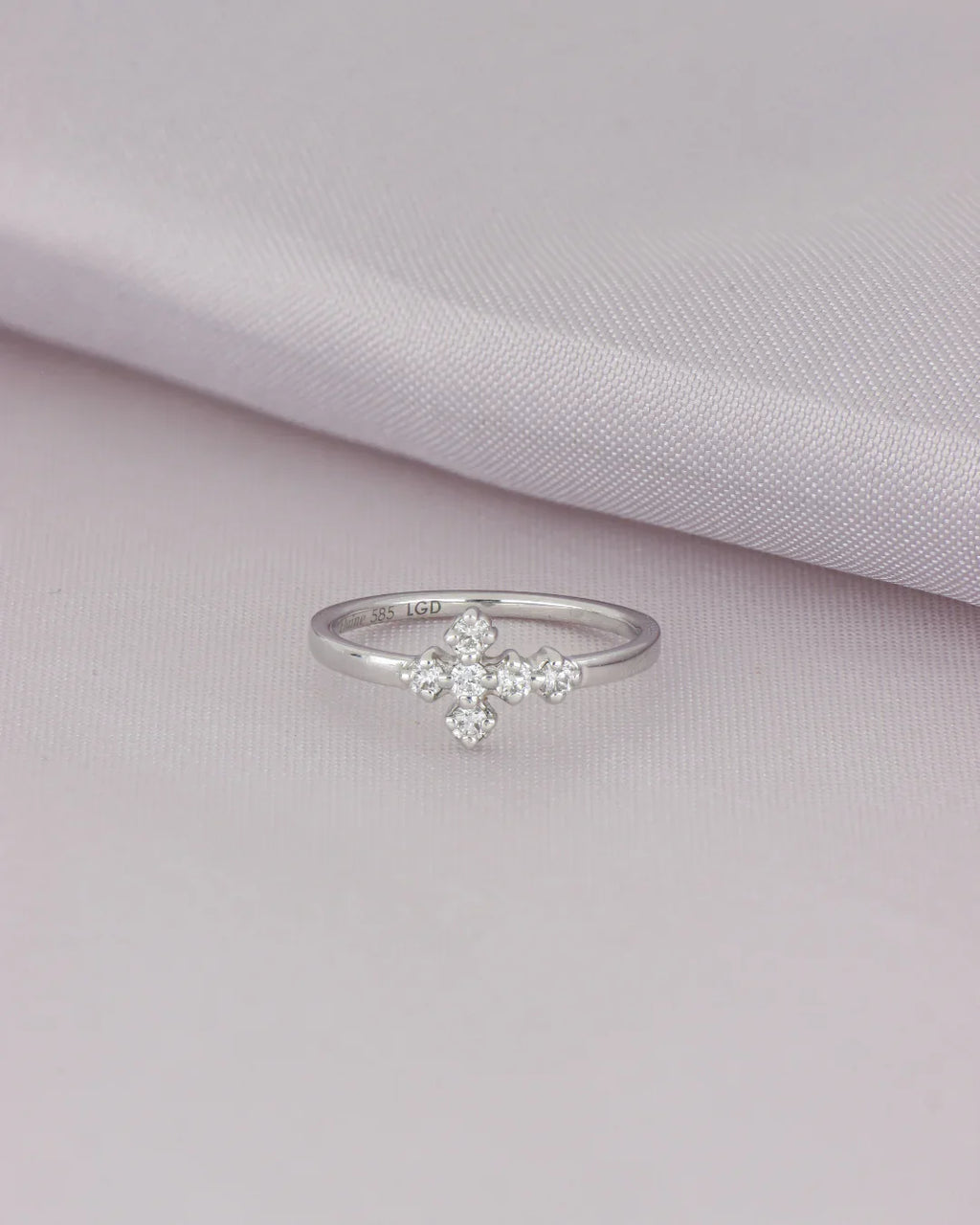 Anillo Selene ¦ Diseño esencial