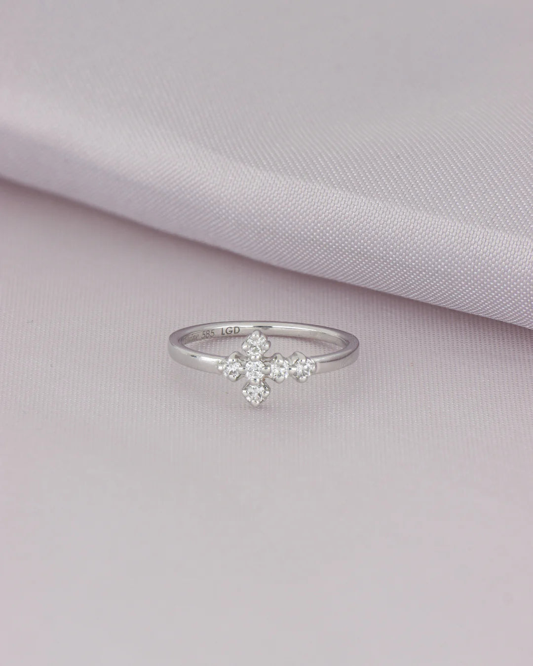 Anillo Selene ¦ Diseño esencial