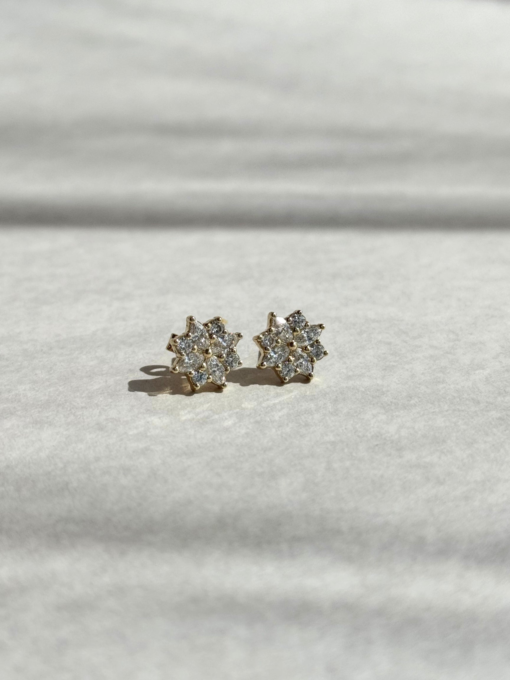 [EN-BR-FR-DL-OB-01] Elaine Broqueles Fiore 0.56 cts OB 14K