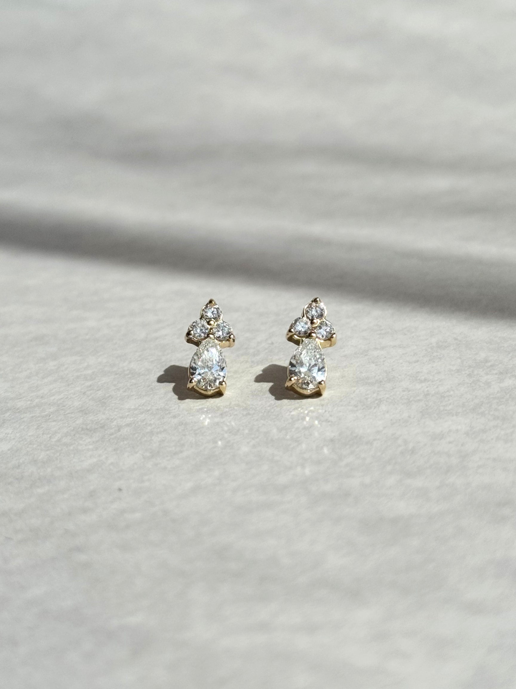 [EN-BR-GC-DL-OB-01] Elaine Broqueles Goccia 0.70 cts OB 14K